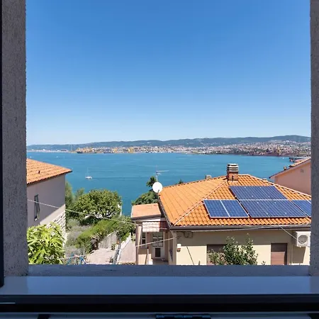 Uphill Bed & Breakfast Múggia