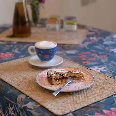 Uphill Bed and Breakfast Múggia